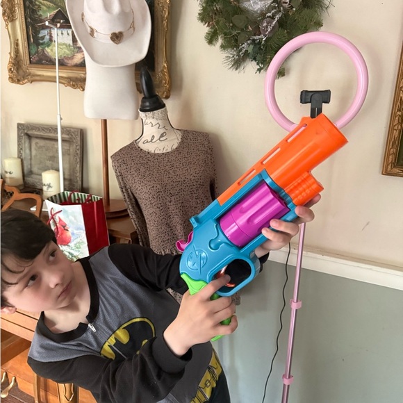 Buzz Bee Big Revolver Colorful Toy Gun - Picture 1 of 6